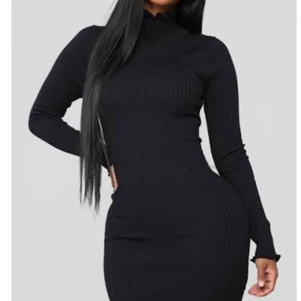 Black Body Fitting Black Mesh Long Sleeved dress